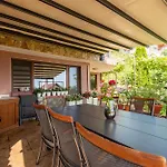 Horizon - Spacious Sea View House With 6 Bedrooms In