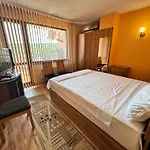 Horizon - Spacious Sea View House With 6 Bedrooms In Balchik