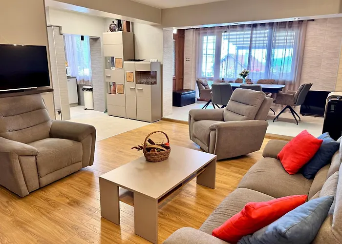 Villa Horizon - Spacious Sea View House With 6 Bedrooms In Balchik